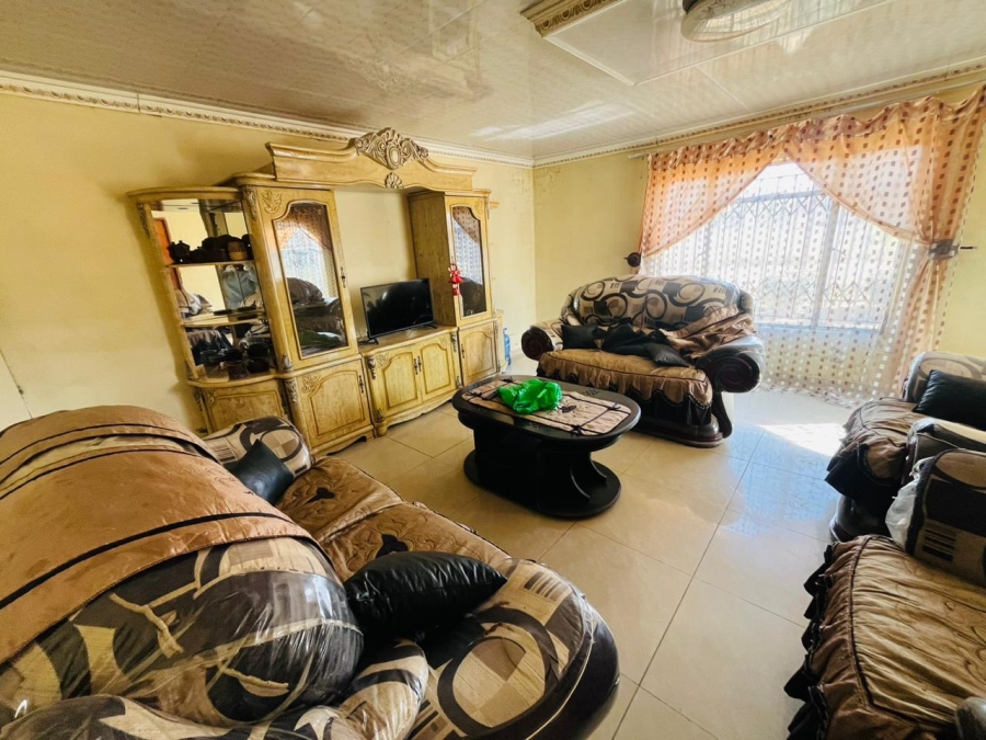4 Bedroom Property for Sale in Grasslands Free State
